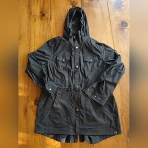 L.L.Bean Women's Boundless Softshell Hooded Jacket, Size L.  Black